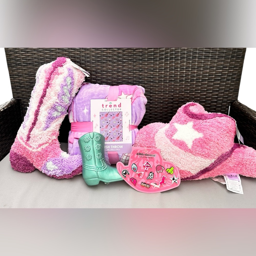 Trend Collection Cowboy Disco Friendship Taylor Swift Bedroom Decor Bundle